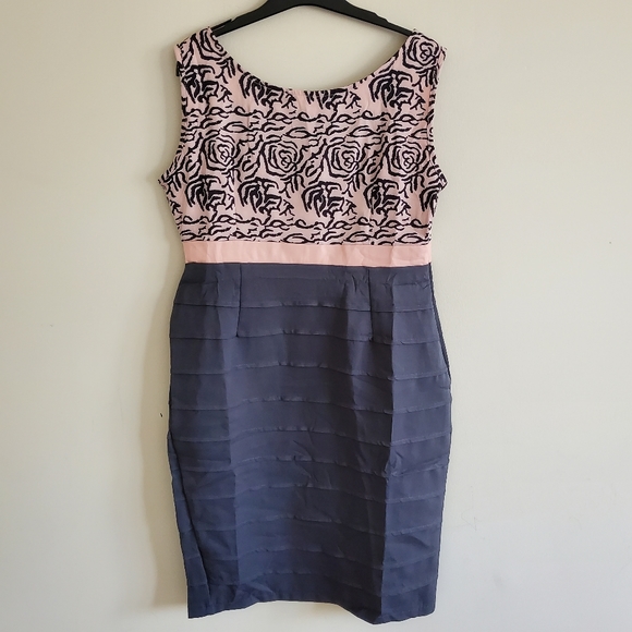 Size 8-12 strecth dress & jacket 2 pices - Picture 5 of 7